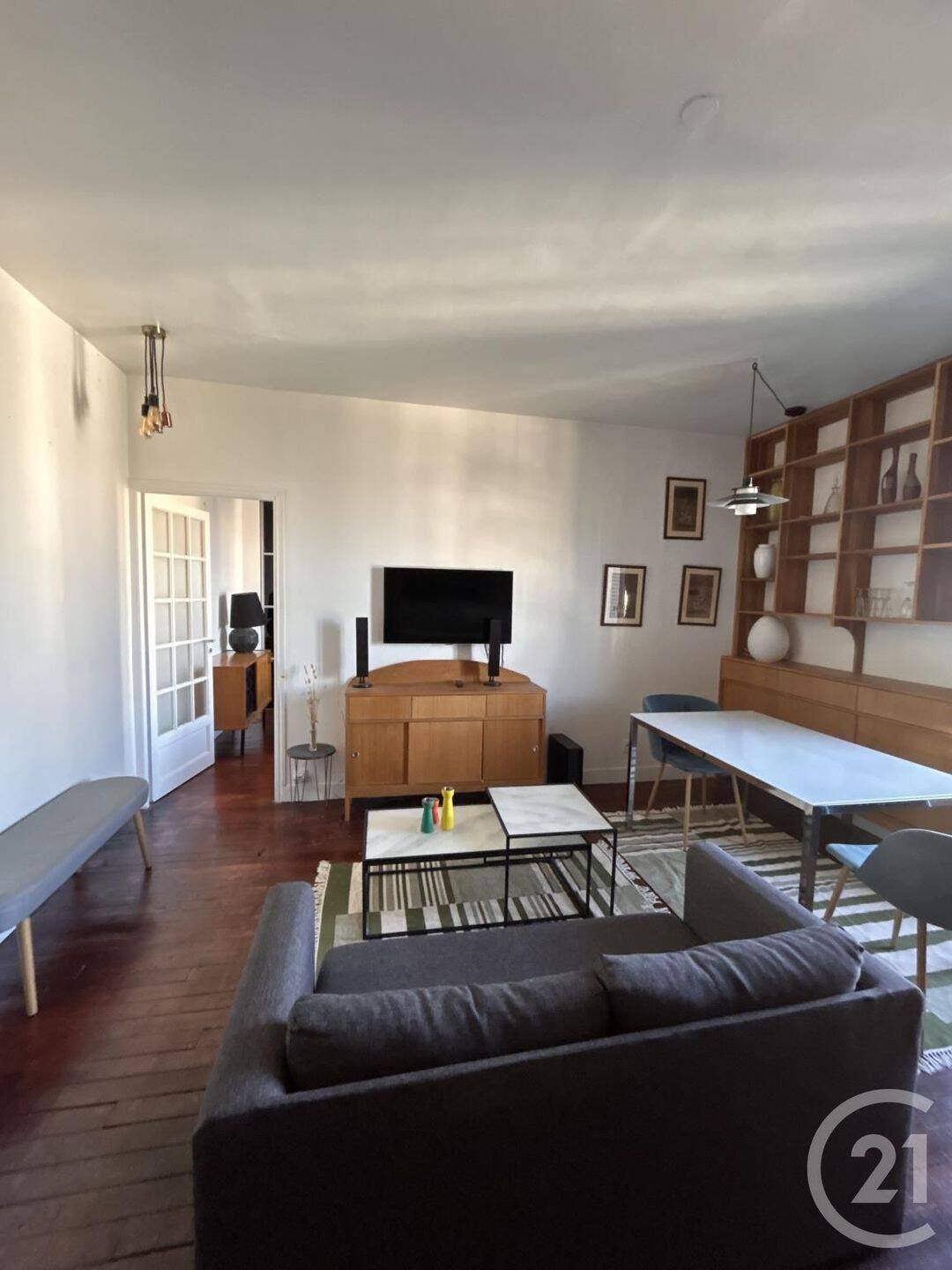 Appartement 2 pièces 44 m² · à Paris 18ème Arrondissement · 43,5 m² · 1 525 €
