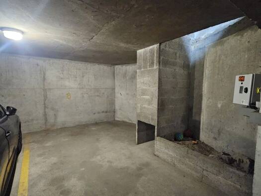 Parking à louer 90 € 11 m² Le Parc Saint-Maur-des-Fossés 94100