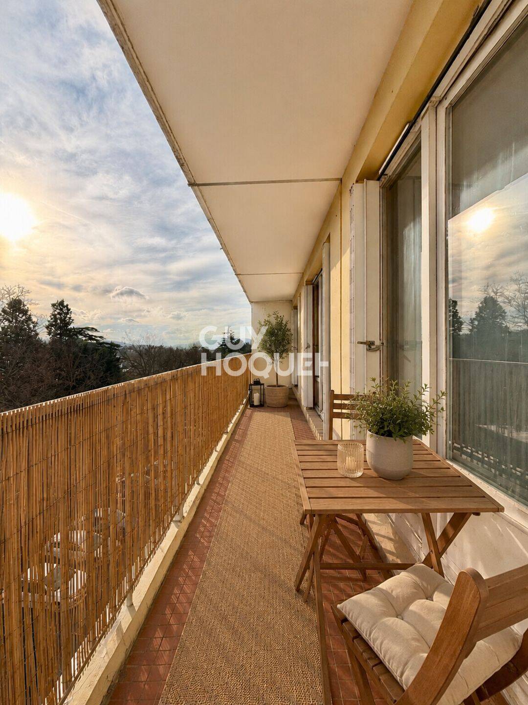 Appartement 5 pièces 95 m² · à Neuville-sur-Saône · 95 m² · 250 000 €