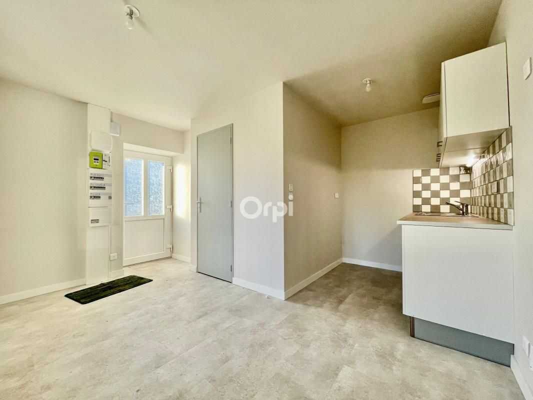 Maison 2 pièces 57 m² · à La Roche-Morey · 57 m² · 69 000 €
