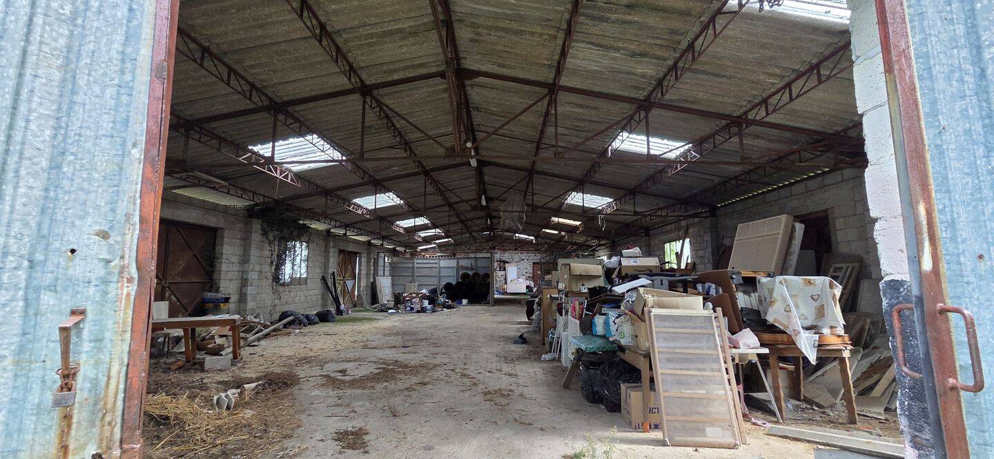 Maison 1 pièce 373 m² · à Lubersac · 373 m² · 42 900 €