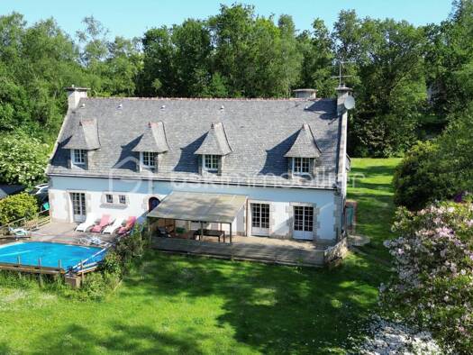 Maison à vendre 389 000 € 8 pièces 6 chambres 236 m² 27 640 m² de terrain Cast 29150
