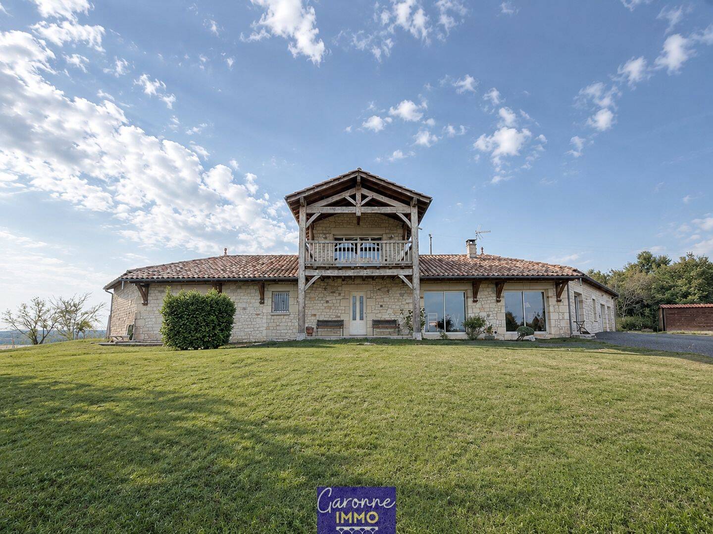 Maison 5 pièces 215 m² · à Prayssas · 215 m² · 375 000 €