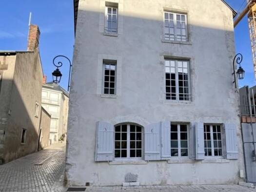 Maison de ville à vendre 686 000 € 6 pièces 5 chambres 221 m² 237 m² de terrain Bourgogne-Châtelet Orléans 45000
