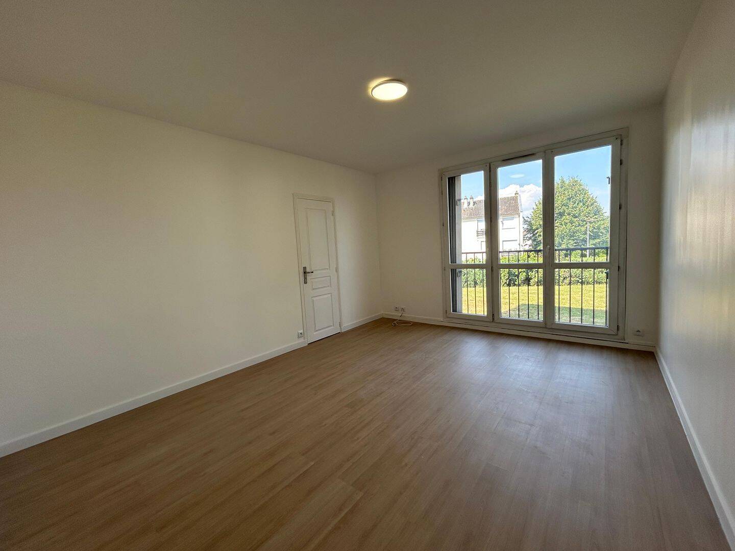 Appartement 4 pièces 73 m² · à Brétigny-sur-Orge · 72,8 m² · 990 €