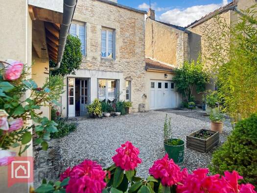 Maison à vendre 105 000 € 4 pièces 3 chambres 111 m² 224 m² de terrain Massangis 89440