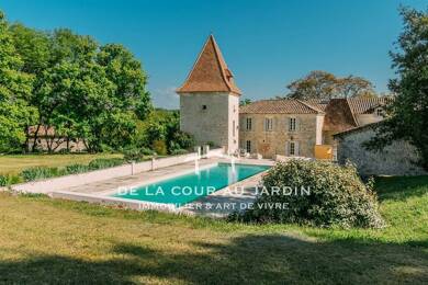Château à vendre 1 697 500 € 12 pièces 6 chambres 480 m² 86 176 m² de terrain Roquecor 82150