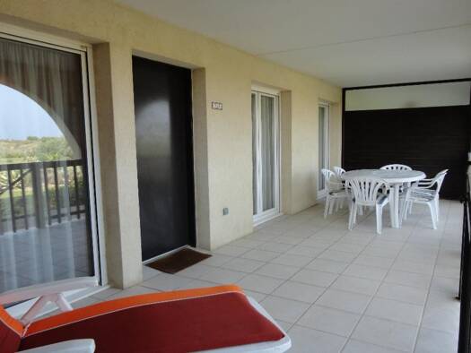 Appartement à vendre 220 500 € 3 pièces 2 chambres 48,8 m² RDC Zone Port Saint-Cyprien 66750