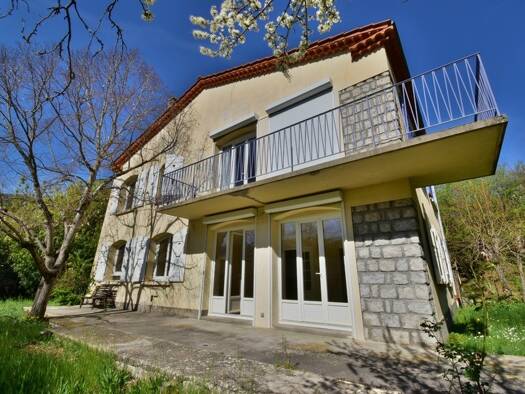 Maison à vendre 284 000 € 6 pièces 4 chambres 158 m² 553 m² de terrain Les Arches Digne-les-Bains 04000