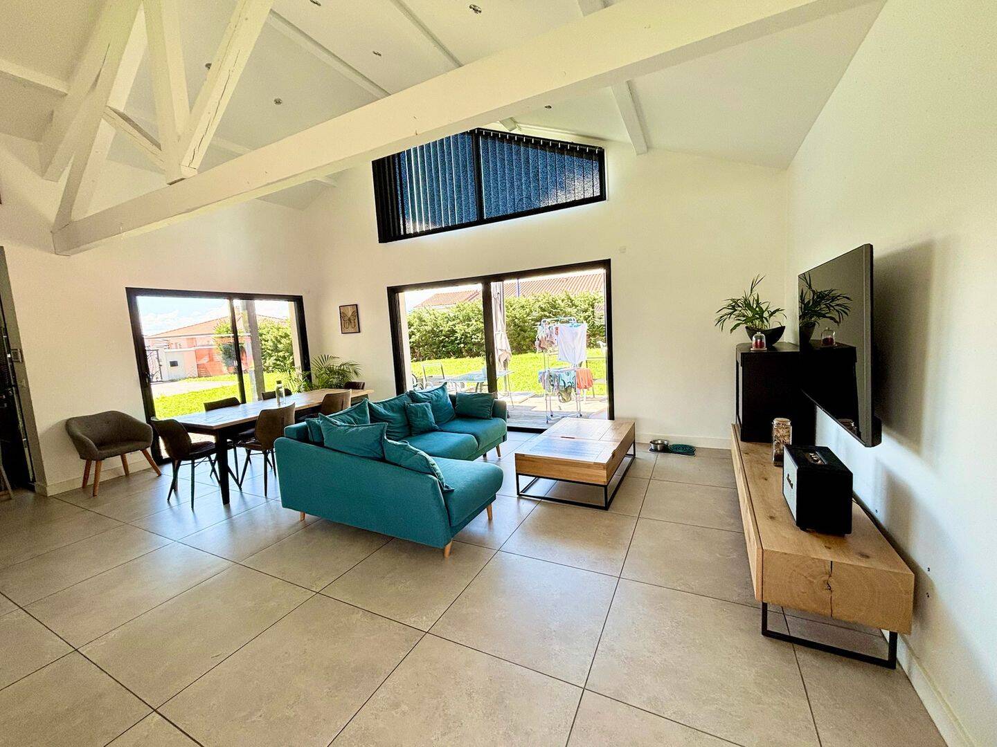 Maison 6 pièces 147 m² · à Cleppé · 147 m² · 350 000 €