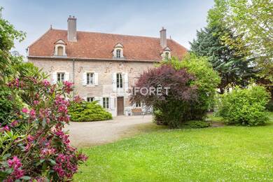 Hôtel particulier à vendre 499 000 € 10 pièces 4 chambres 345 m² 2 863 m² de terrain Beaune 21200