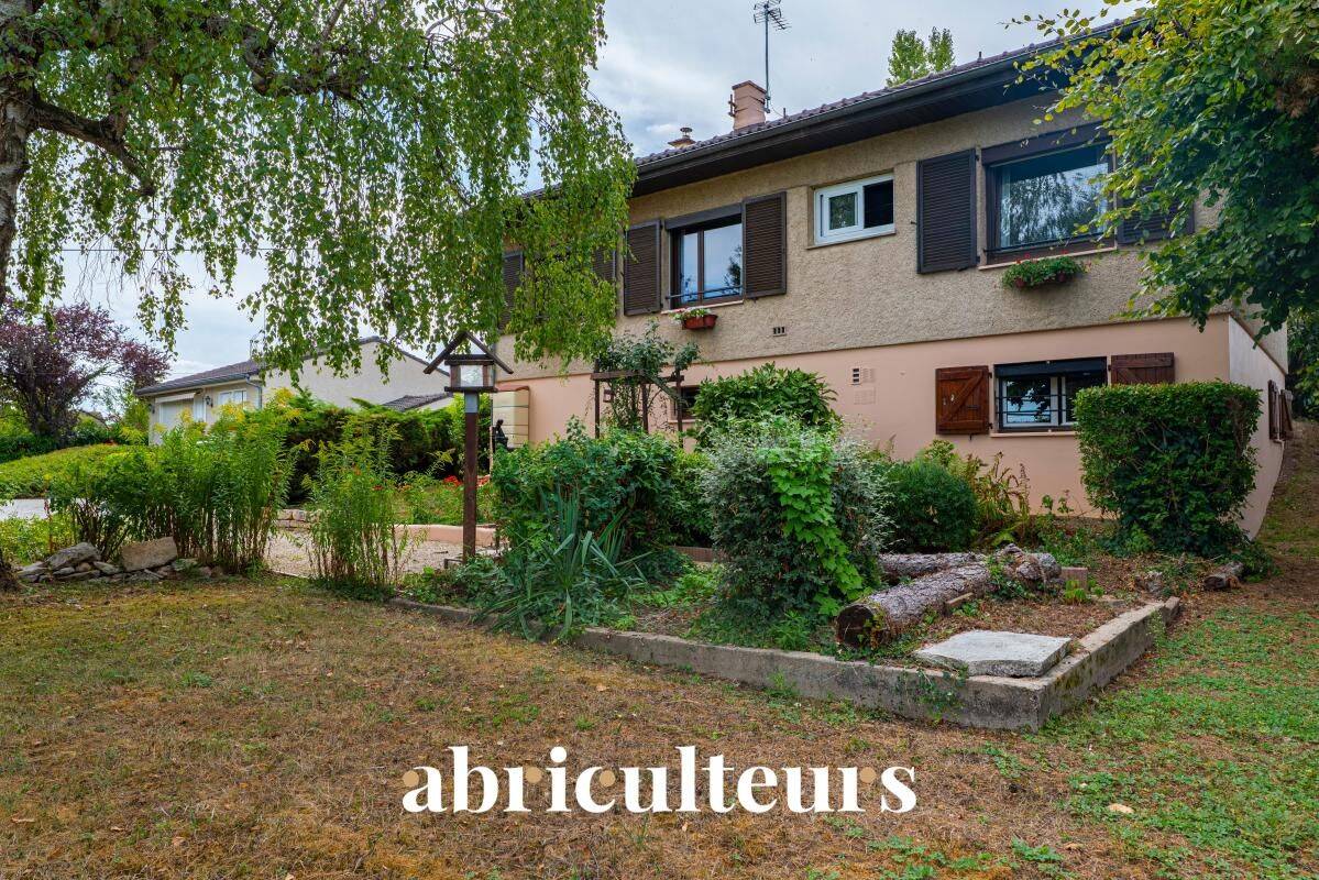 Maison 6 pièces 112 m² · à Varanges · 112 m² · 285 000 €