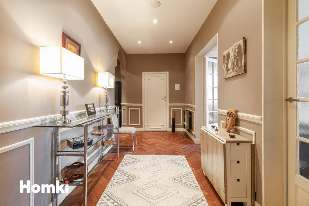 Appartement 3 pièces 80 m² · à Marseille 8ème Arrondissement · 80 m² · 380 000 €