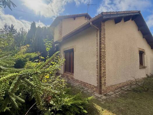 Maison à vendre 239 000 € 6 pièces 4 chambres 156 m² 4 649 m² de terrain Suippes 51600