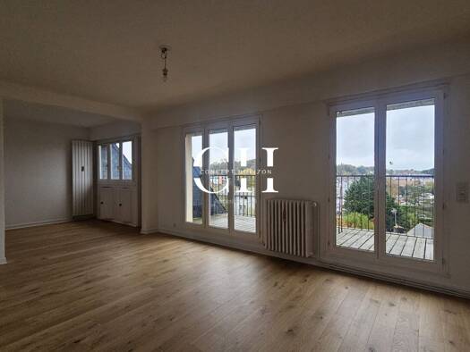 Appartement à vendre 218 400 € 3 pièces 2 chambres 71 m² Étage 3/3 Lamballe-Armor 22400