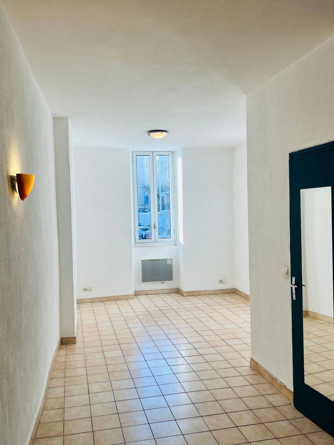 Appartement 1 pièce 27 m² · à Marseille 7ème Arrondissement · 27 m² · 645 €