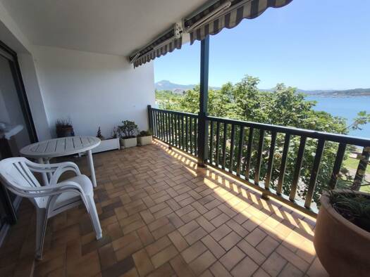 Duplex à vendre 570 000 € 4 pièces 2 chambres 120 m² RDC/2 Hendaye 64700