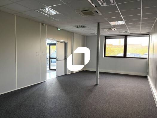 Espace bureau à louer 10 058 € 710 m² de bureaux divisible de 100 m² à 710 m² Bonnevay - La Soie - Les Brosses Villeurbanne 69100