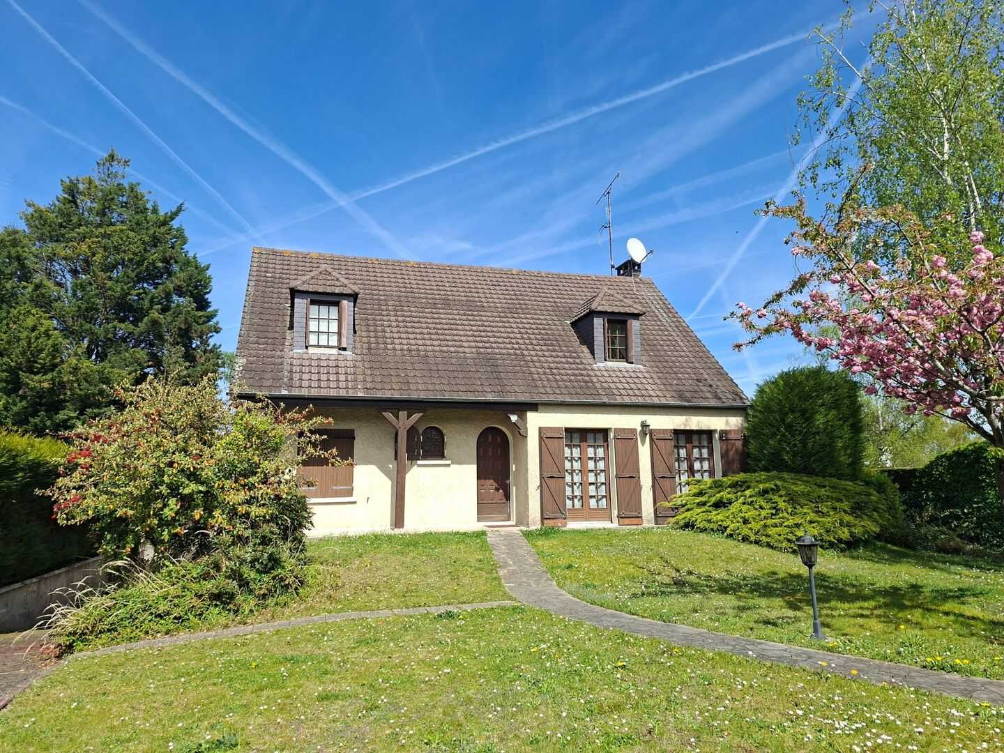 Maison 6 pièces 135 m² · à Viarmes · 135 m² · 447 200 €
