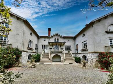 Château à vendre 1 200 000 € 18 pièces 12 chambres 579,5 m² 180 000 m² de terrain Dunes 82340