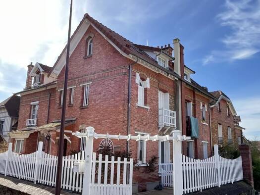 Maison à vendre 598 900 € 6 pièces 4 chambres 145 m² Enghien-les-Bains 95880
