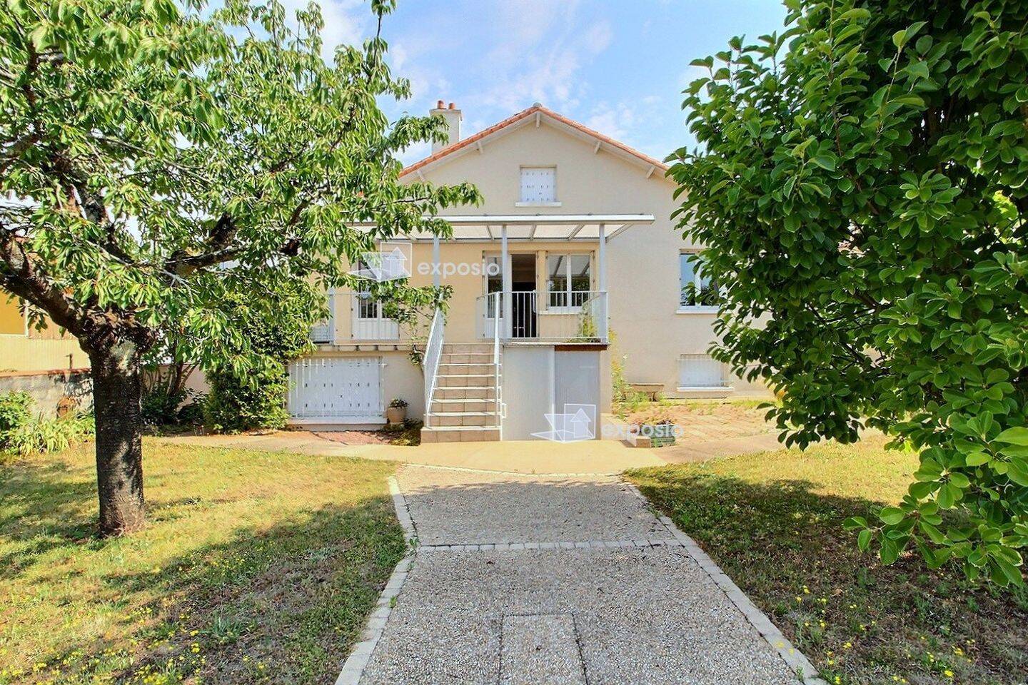 Maison 7 pièces 138 m² · à Niort · 138 m² · 272 000 €