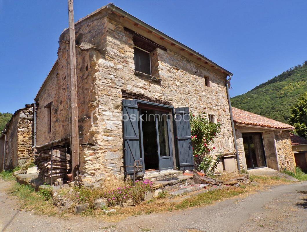 Maison 5 pièces 138 m² · à Riols · 138 m² · 130 000 €