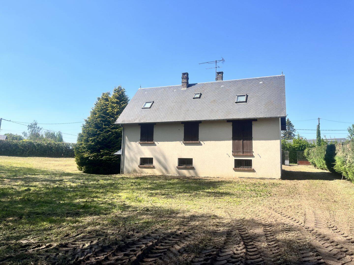 Maison 5 pièces 99 m² · à Lyons-la-Forêt · 98,9 m² · 158 000 €