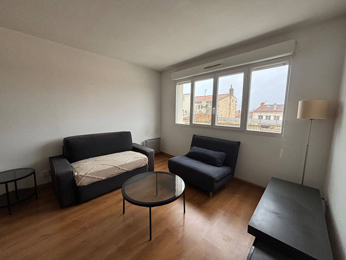 Appartement 3 pièces 54 m² · à Bordeaux · 54 m² · 915 €