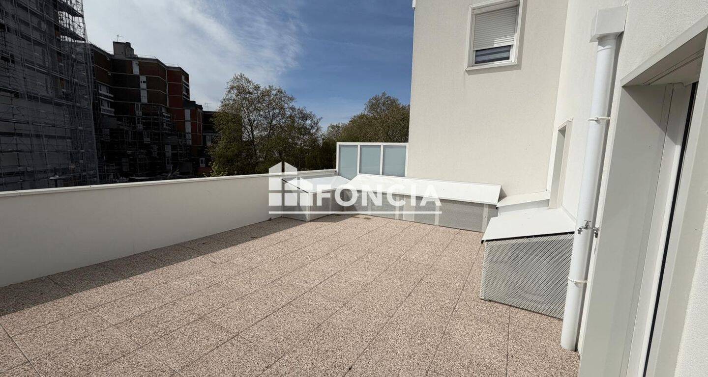 Appartement 3 pièces 78 m² · à Évry-Courcouronnes · 78,4 m² · 1 090 €