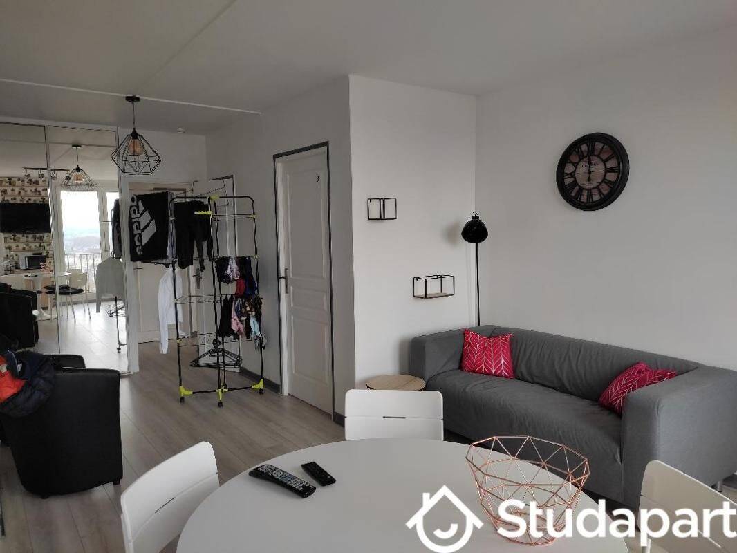 1 pièce 10 m² · à Tours · 10 m² · 450 €/mois