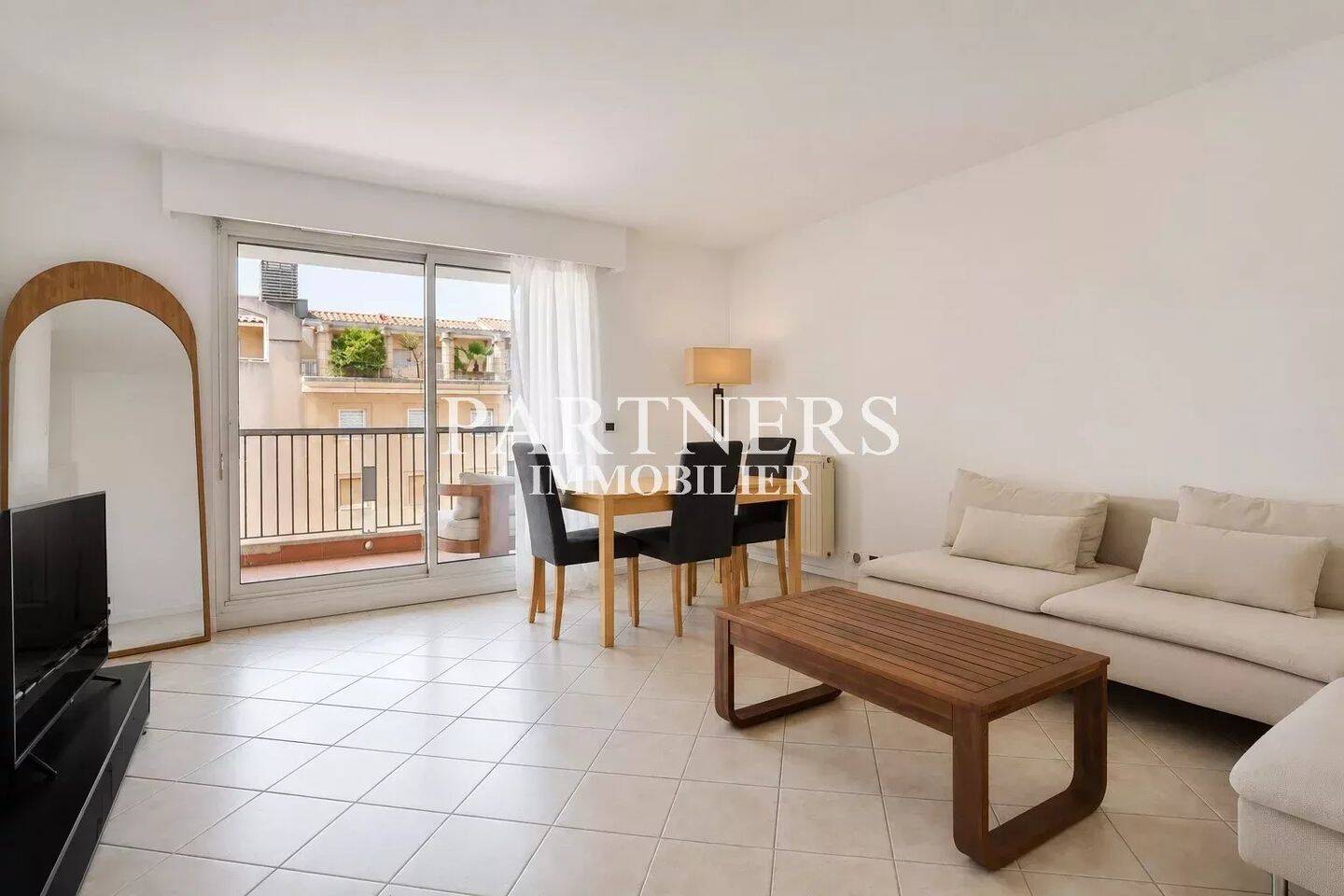 Appartement 4 pièces 90 m² · à Aix-en-Provence · 89,7 m² · 1 760 €