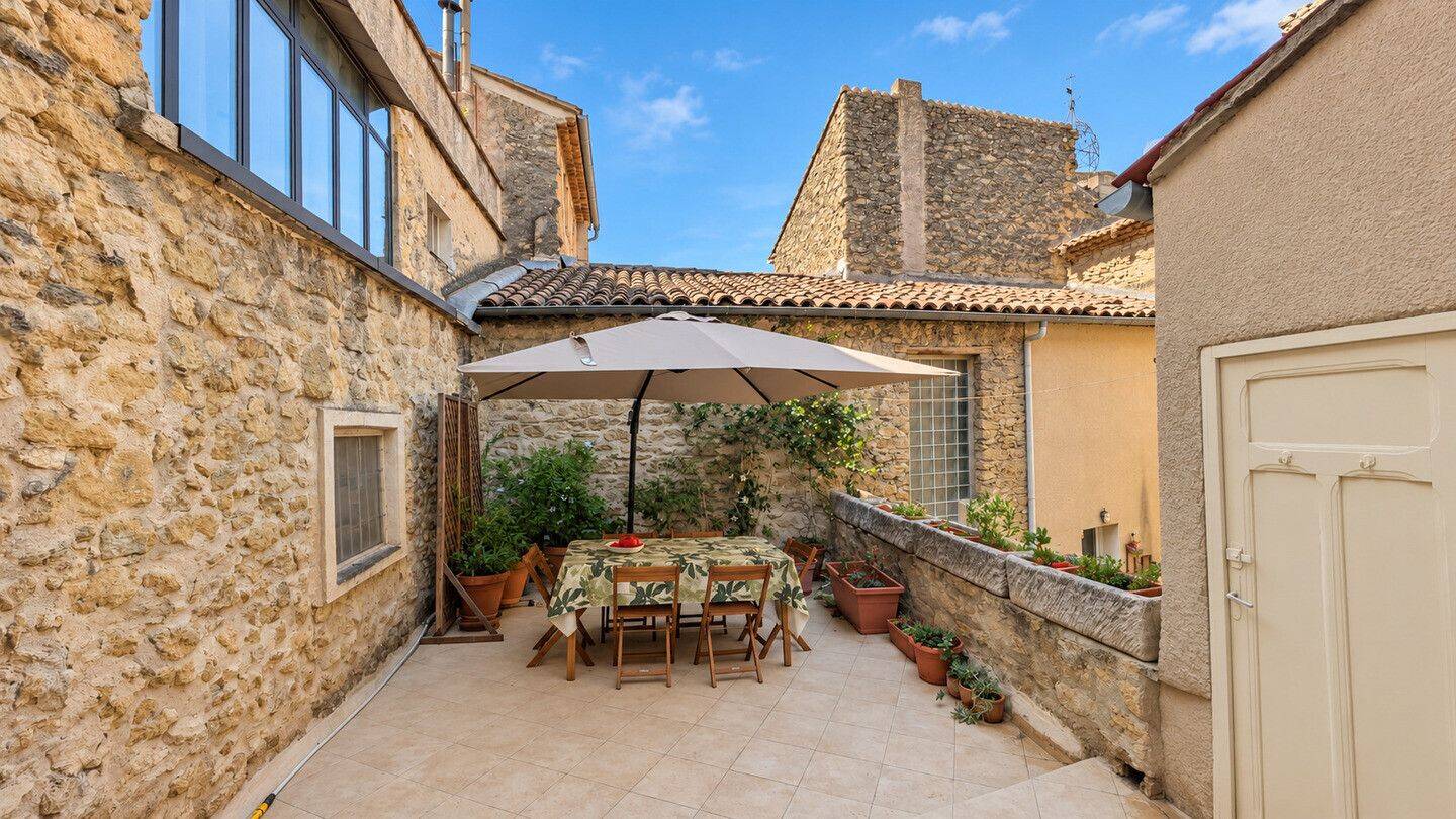 Maison 7 pièces 186 m² · à Lauris · 186 m² · 365 000 €