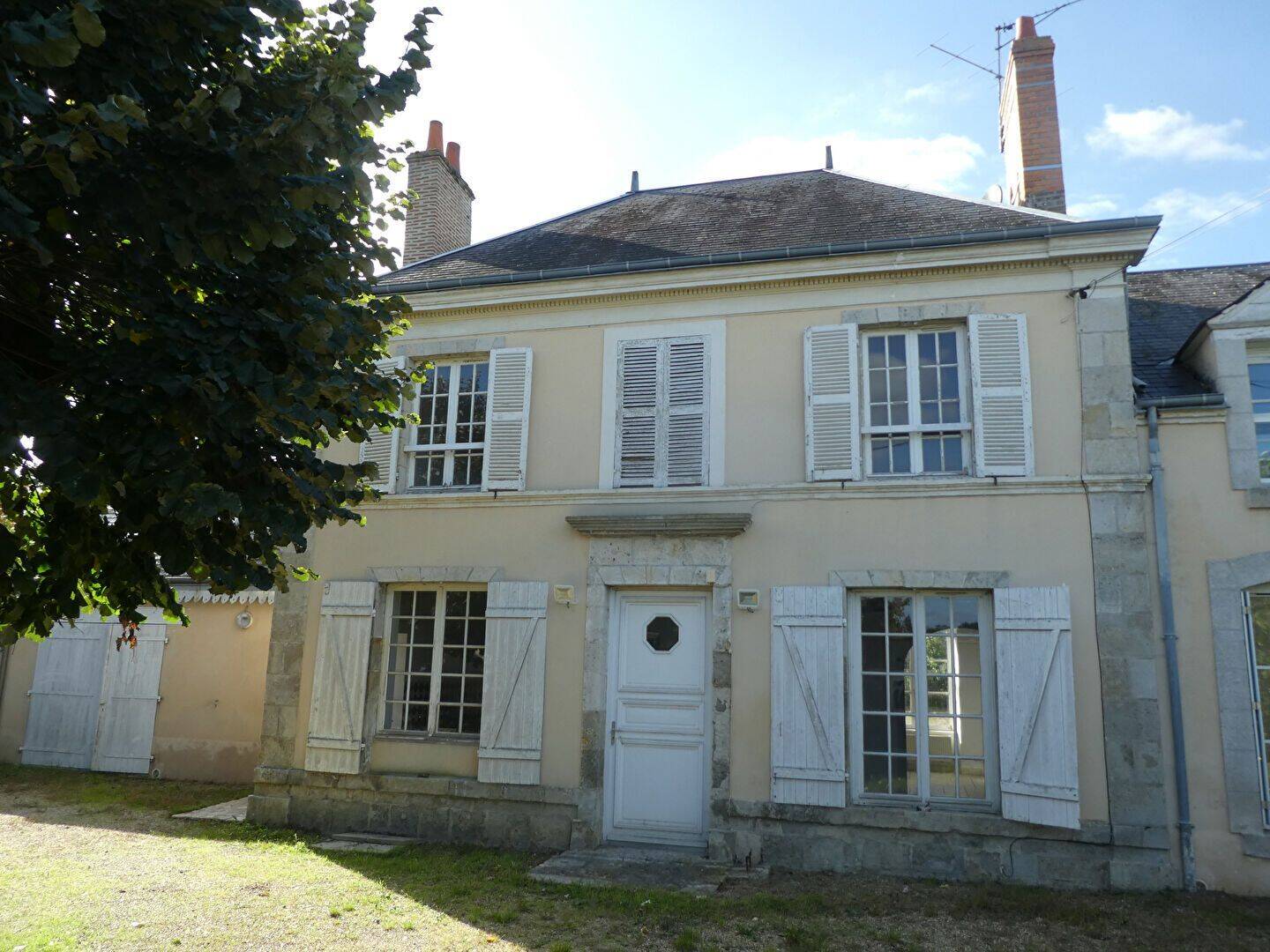 Maison 8 pièces 185 m² · à Darvoy · 185,4 m² · 1 270 €/mois