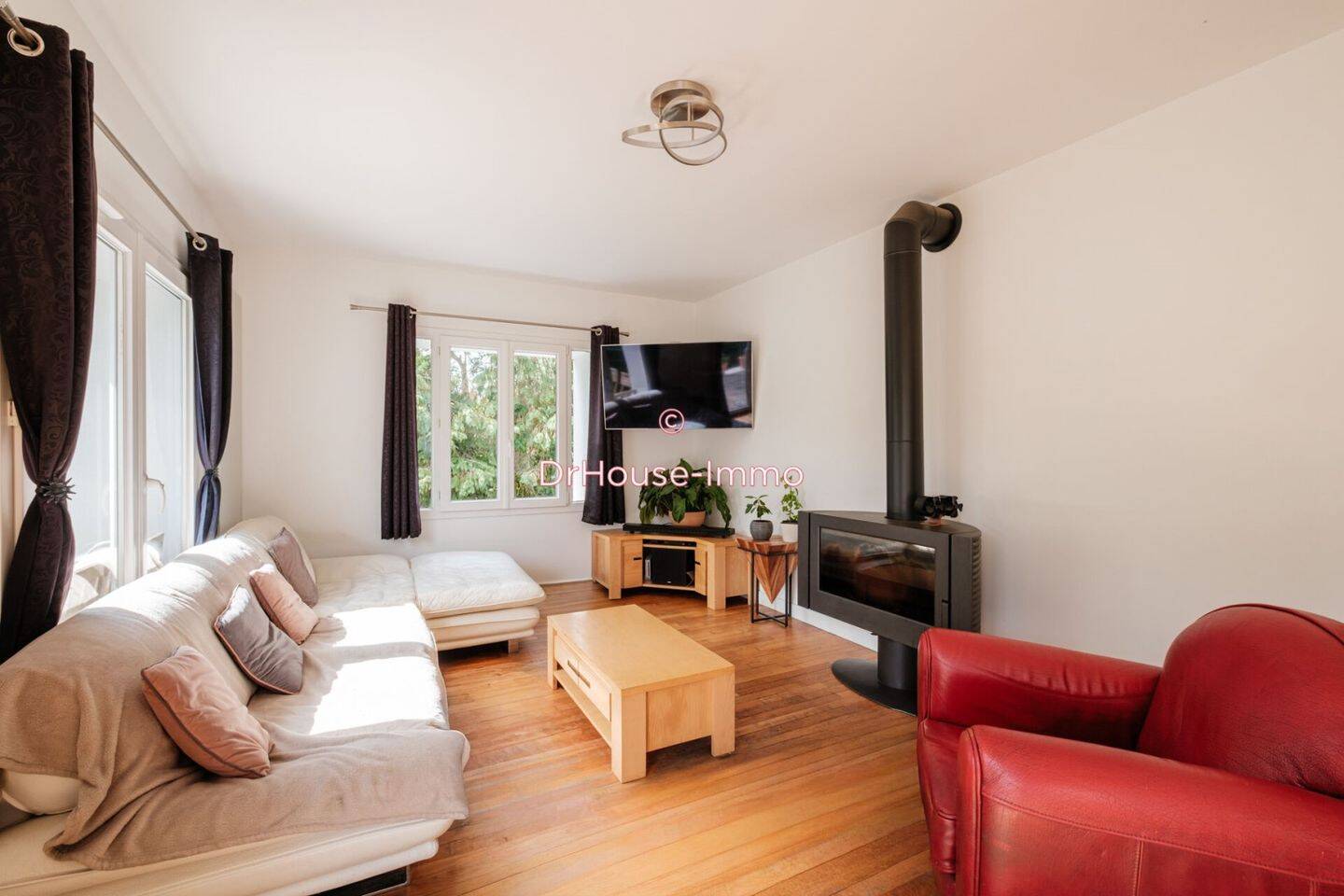 Maison 8 pièces 247 m² · à La Celle-Saint-Cloud · 247 m² · 1 290 000 €