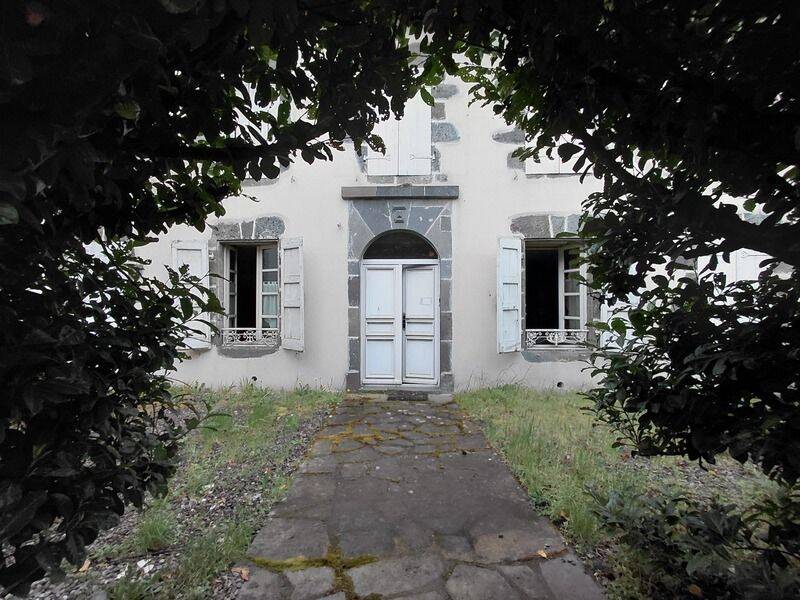 Maison 10 pièces 200 m² · à Saint-Paul-des-Landes · 200 m² · 272 500 €