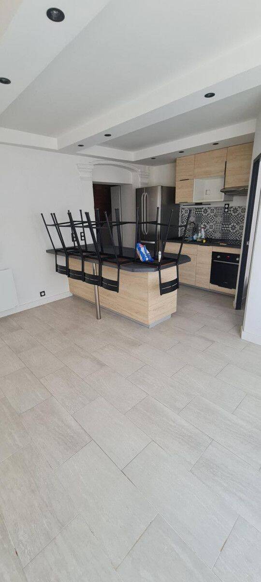 Maison 4 pièces 77 m² · à Saint-Vérand · 77 m² · 800 €
