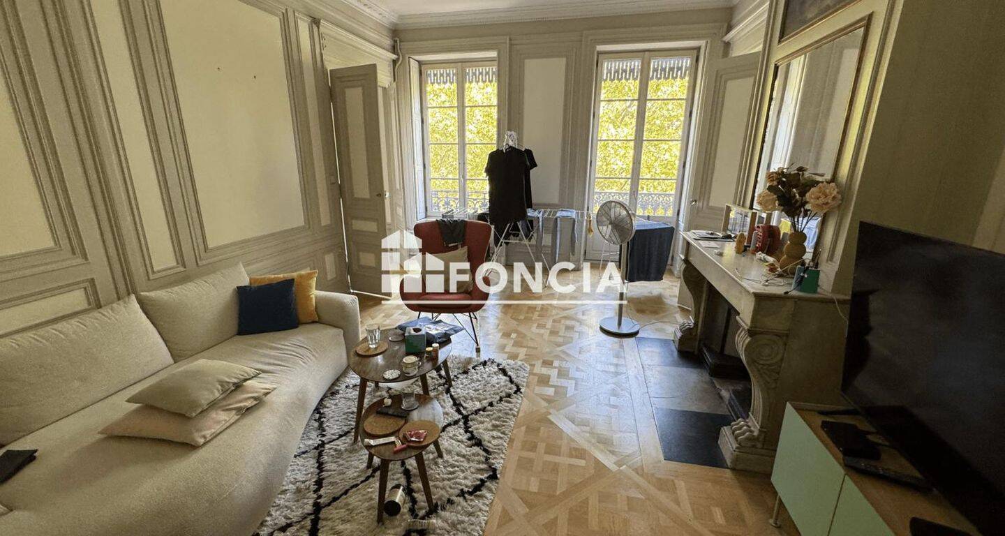 Appartement 3 pièces 107 m² · à Lyon 2ème Arrondissement · 106,7 m² · 1 838 €/mois