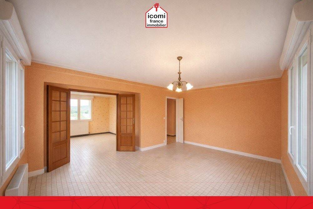 Maison 8 pièces 140 m² · à Saint-Nic · 140 m² · 182 500 €