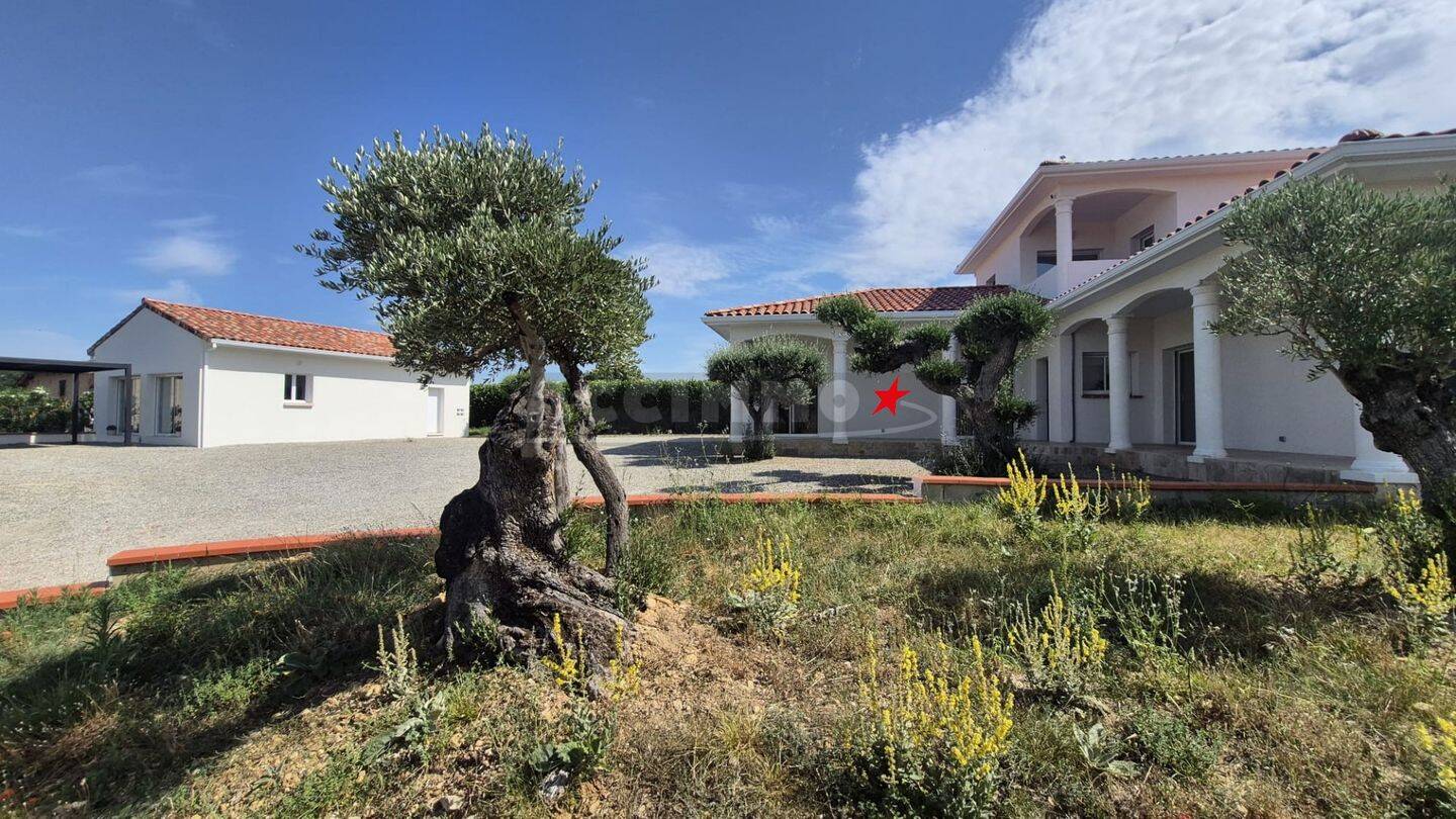Maison 7 pièces 226 m² · à Labastide-Saint-Georges · 226 m² · 393 000 €
