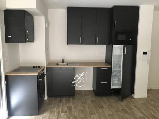 Appartement à louer 830 € 3 pièces 2 chambres 60 m² 3ème étage Tours 37200