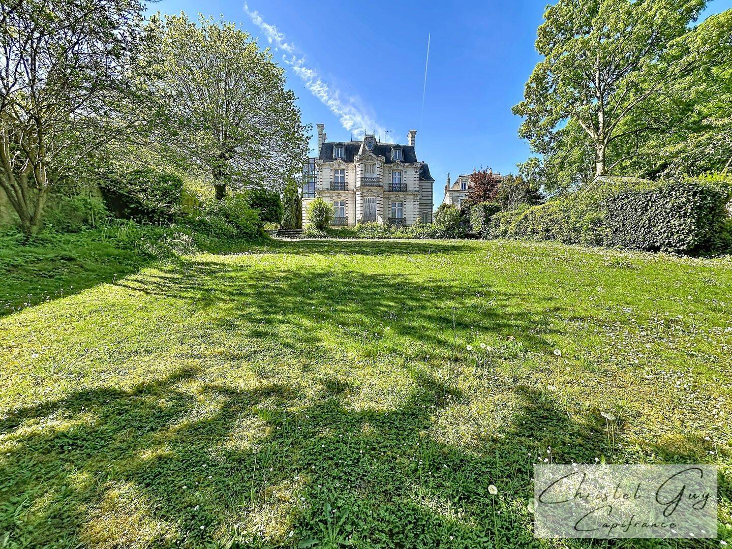 Maison 10 pièces 337 m² · à Montval-sur-Loir · 337 m² · 367 000 €
