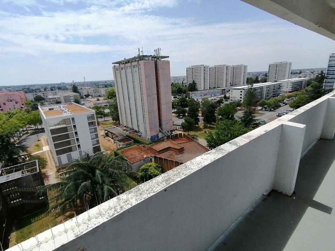 Appartement 2 pièces 52 m² · à Poitiers · 51,5 m² · 588 €