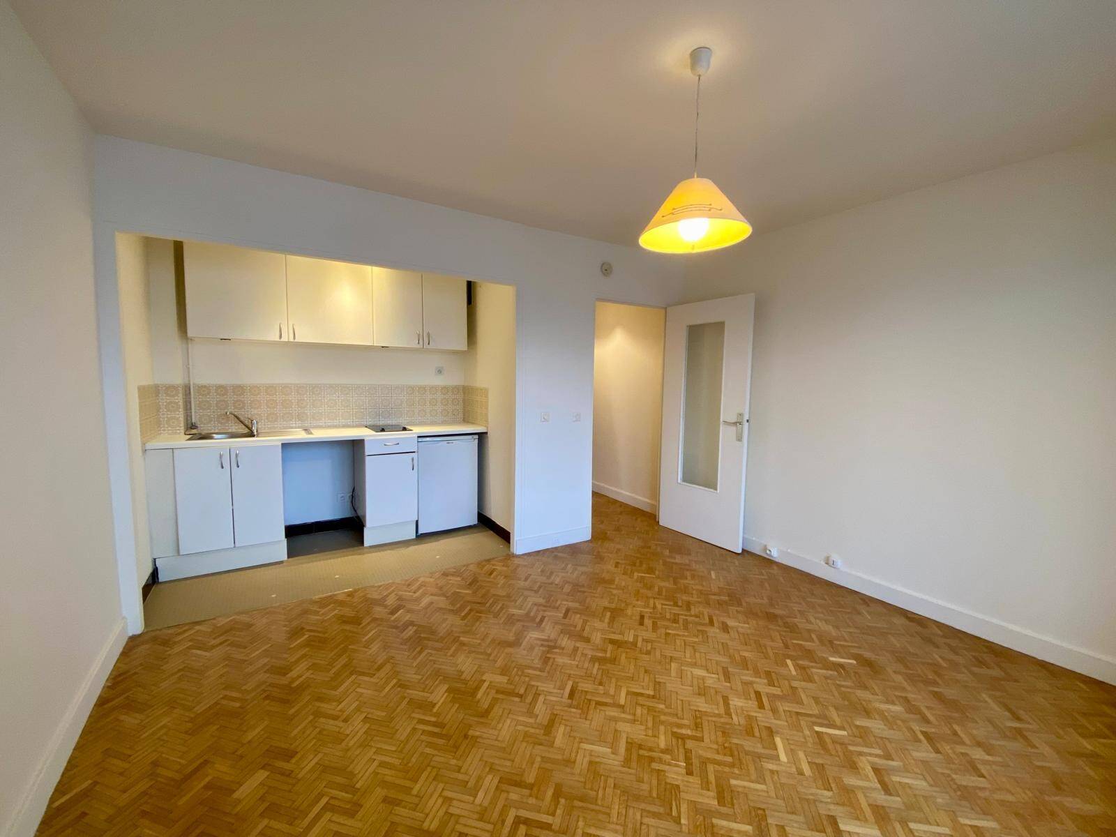 Appartement 1 pièce 24 m² · à Saint-Maur-des-Fossés · 24 m² · 825 €/mois