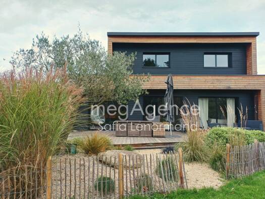 Maison à vendre 369 500 € 6 pièces 4 chambres 127 m² 917 m² de terrain Pléhédel 22290