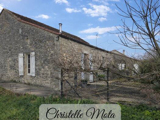 Maison de plain-pied à vendre 130 800 € 4 pièces 2 chambres 92,8 m² 800 m² de terrain Sigoulès-et-Flaugeac 24240