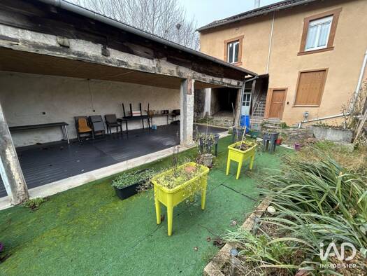 Maison à vendre 150 000 € 7 pièces 6 chambres 206 m² 360 m² de terrain Est Saint-Léonard-de-Noblat 87400