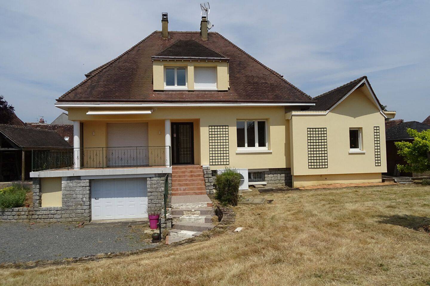 Maison 6 pièces 151 m² · à Authon-du-Perche · 151 m² · 192 600 €
