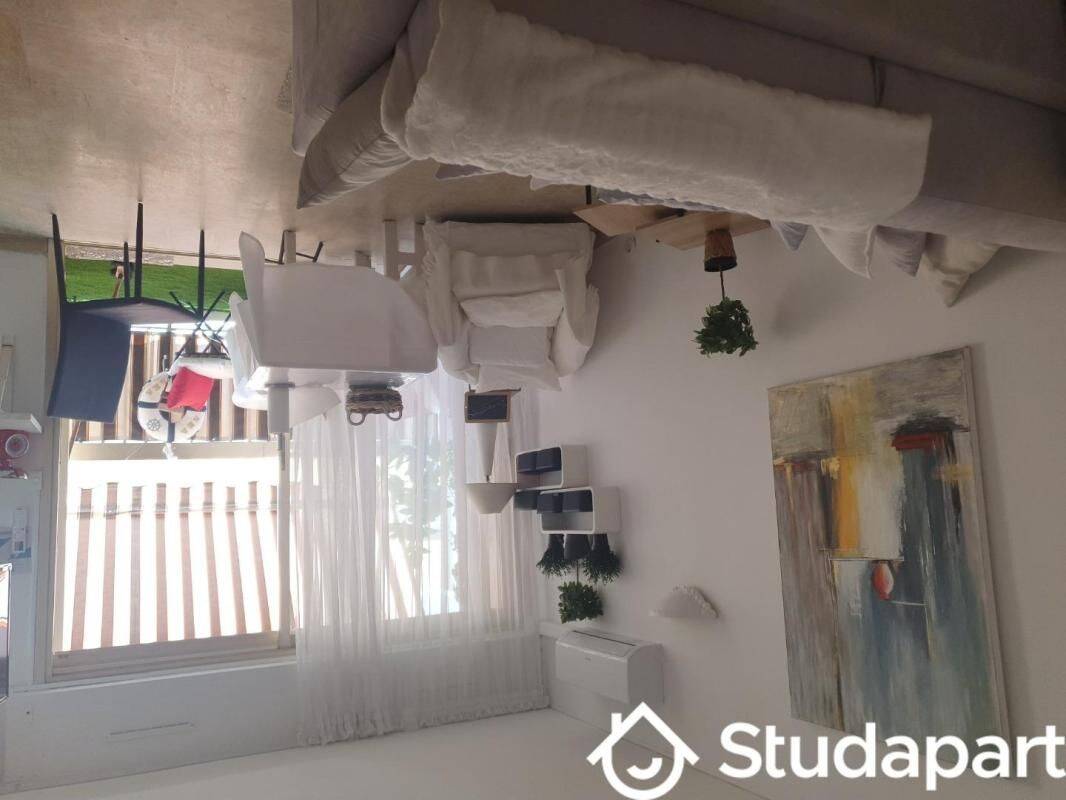 Appartement 1 pièce 30 m² · à Antibes · 30 m² · 990 €/mois