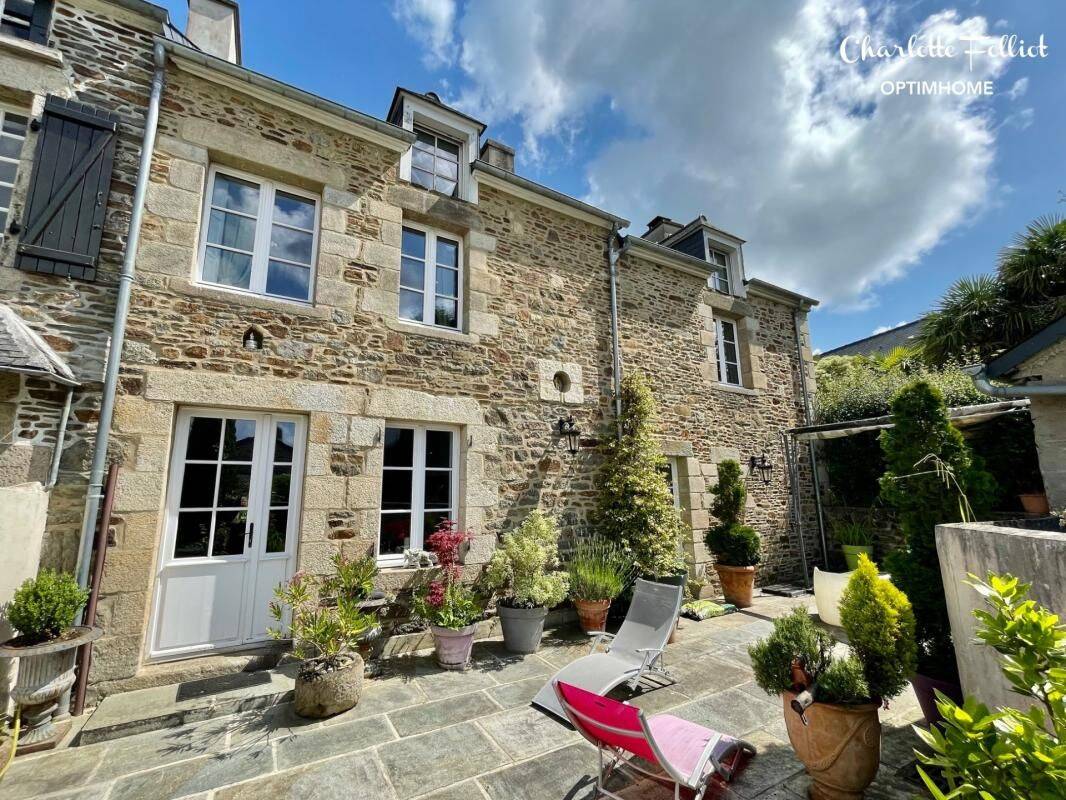 Maison 6 pièces 211 m² · à Langrolay-sur-Rance · 211 m² · 619 200 €
